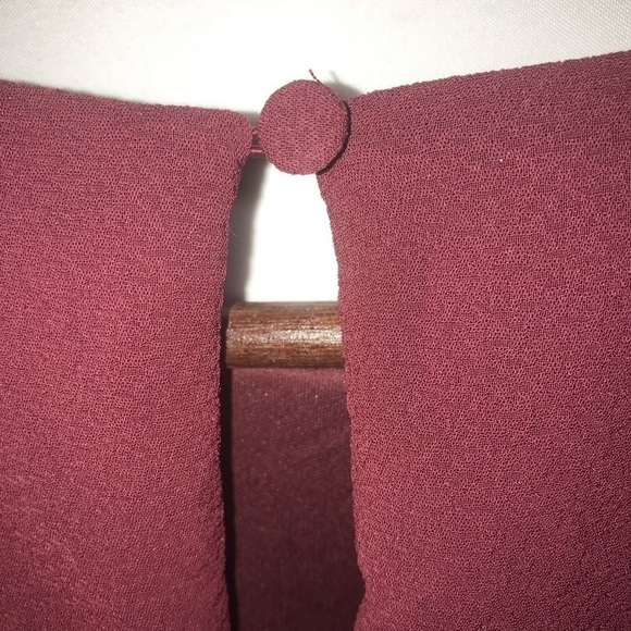 Women's Express Burgundy Short Sleeve Modest Dress - Picture 12 of 13